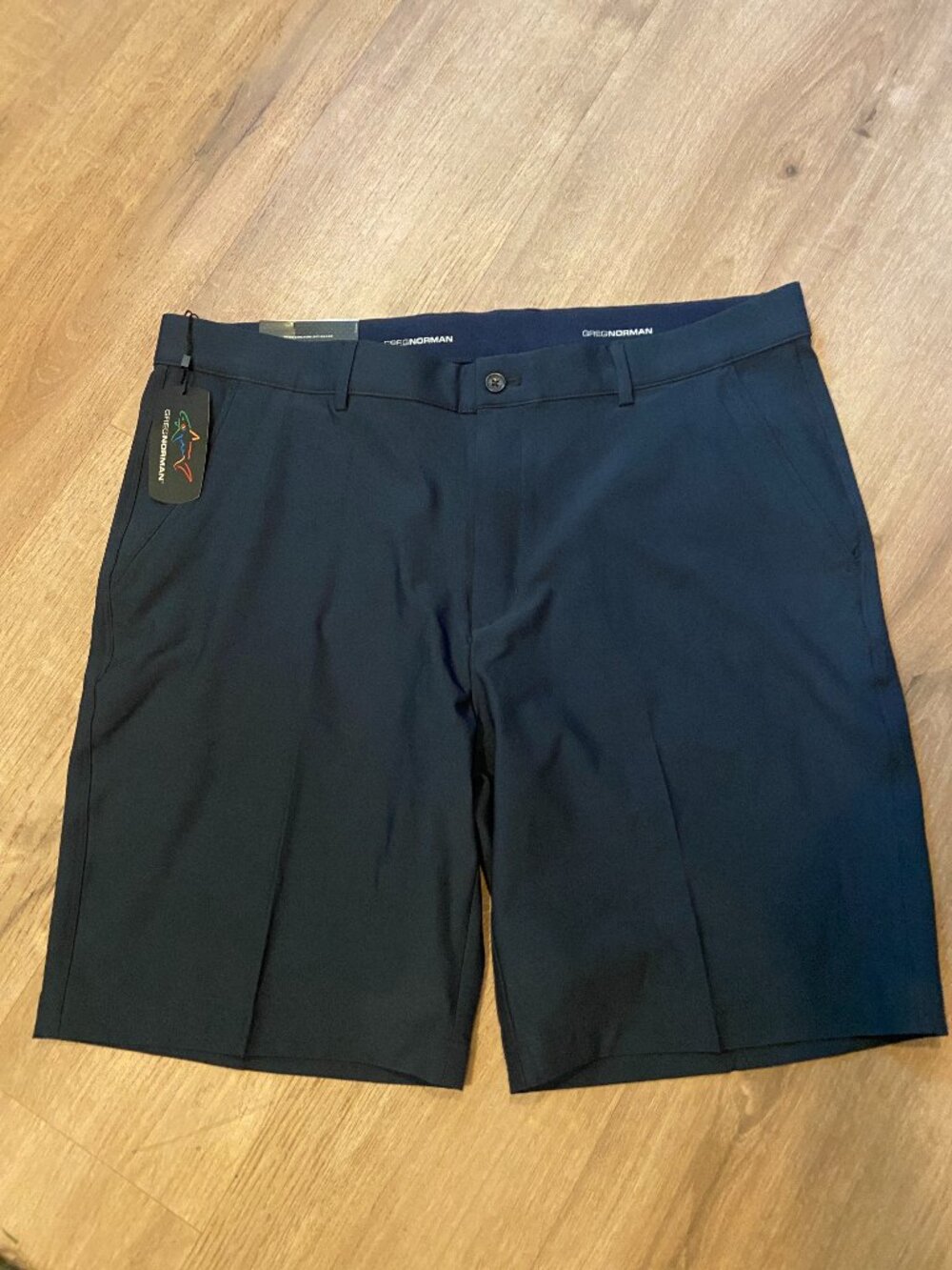 Greg Norman Performance Golf Shorts Mens 38 Navy 4 Way Stretch‎ Flat Front NWT
